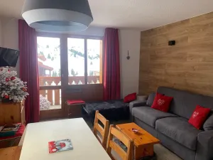 Image of Bel appartement 2 pièces, skis aux pieds, balcon, vue pistes - FR-1-181-2417