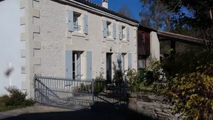 Image of Character cottage for 6 people on the edge of the water in the Marais Poitevin
