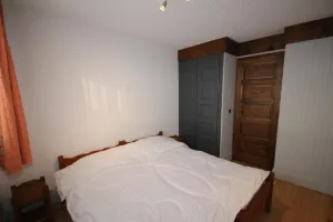 Image of 10m from resort center, 3rd floor, view ski slopes, balcony, fireplace or stove, tv, ski locker
