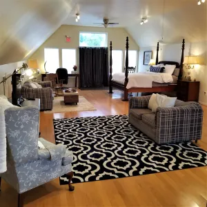 Image of Luxury Loft minutes from Laurel Highlands