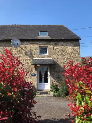 Image of Elsa Cottage - charming cottage - private garden, shared pool, fabulous grounds