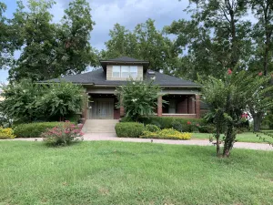 Image of Discover Dardanelle charm, steps away from Arkansas River