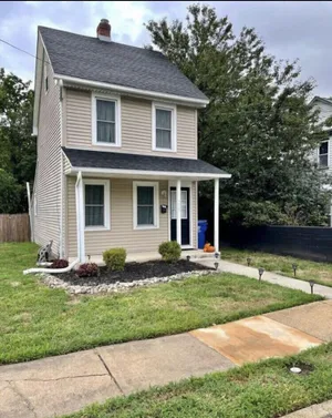 Image of Adorable Home, Central Spot, All Welcome