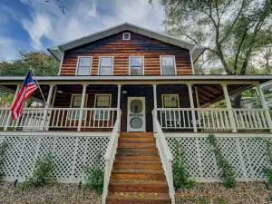 Image of Peaceful pet & family friendly MotherLode Cabin - steps to historic Sutter Creek