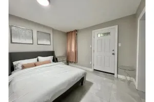Image of ★PRIVATE 1 BDRM Newly Renovated Apt W\/D Patio★