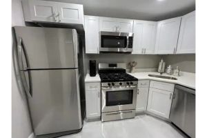 Image of ★PRIVATE 1 BDRM Newly Renovated Apt W\/D Patio★