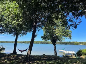 Image of Fabulous 2 Bed, 2 Bath Cottage On Kangaroo Lake