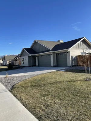 Image of Beautiful Montana home with panoramic mountain views