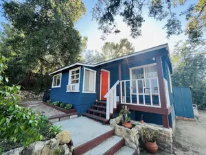 Image of Cozy Cottage Getaway in the Mountains - 20 min from the beach!