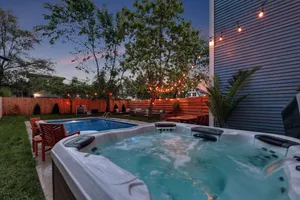 Image of Heated pool & spa, luxury Oasis, centrally located, 5-bed & 3.5 bath