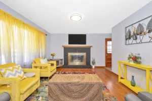 Image of Nice and modern decor, 4BR 3BA, remodeled