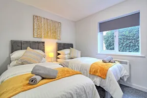 Image of Luxury 2 bed central Chelmsford apartment. Parking.