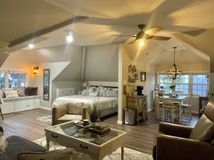 Image of Beautiful Private Spacious Suite Downtown Franklin