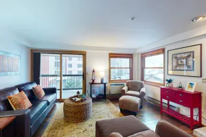 Image of Platinum ski-in\/out slopeside condo with mountain view & pool\/hot tub