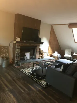 Image of Quechee Condo - Affordable Vacation Resort ~Ski\/Golf\/Tennis\/Lake\/Pool\/Gym
