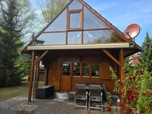 Image of Log cabin Canow with boat - log cabin Canow