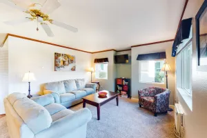 Image of Dog-friendly, ground-floor condo w\/ patio - close to town and hiking