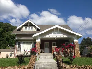 Image of Harlan, KY GuestHouse 300 Vacation\/Weddings\/Events (Cole Mansion)