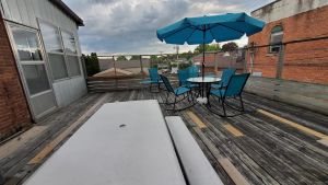 Image of Cozy Apartment with Deck 1 Min. from Mississippi River & National Eagle Center.