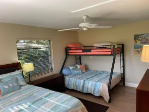 Image of Sarasota 3 bedroom villa conveniently located on Palm Aire Golf Course community