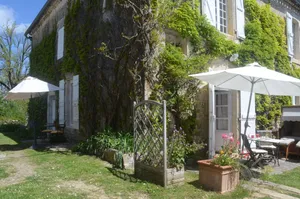 Image of 90m2 first floor appt in historic estate