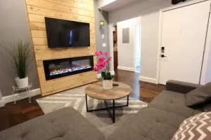 Image of Modern 3BR\/ Free Parking Close to Encore- Everett #2