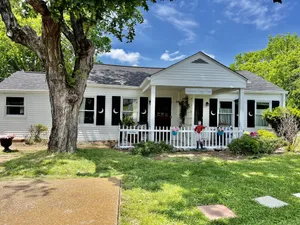 Image of Downtown Franklin - Harlinsdale Park - Pet Friendly