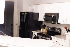 Image of Modern & Spacious Townhome in University Area
