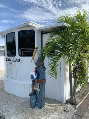 Image of R & R in Paradise