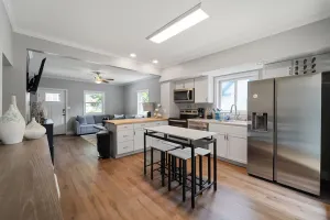 Image of Cozy Cottage Home - Walk to Downtown Columbia