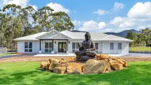 Image of Tranquil Vista Luxury Estate - Your Ultimate Weekend Haven