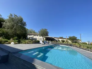 Image of Gîte de Charme en Médoc à Proximité des Plages-grande Piscine au sel