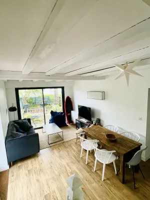 Image of Apartment in a quiet family home 10 minutes from the beach
