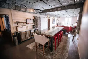 Image of Charming & Private 6 BR Country Getaway