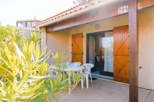 Image of LS204 : 2-bedroom villa in GRUISSAN, with pool in the residence