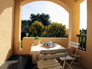 Image of Cozy 1-Bedroom Apartment with Balcony, A\/C, and Parking near Saint Cyprien Port