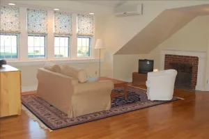 Image of Stunning Studio with Harbor Views - Downtown Historic District