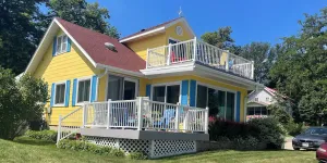 Image of The Great Escape Sleeps 10 Comfortably (6 beds)  & Awesome Lake Views!