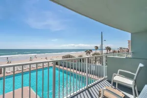 Image of Direct Oceanfront Condo - Amazing View and Soothing Breeze