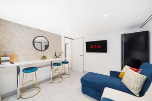 Image of Sleek and Stylish Yorkshire Gem