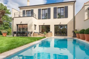 Image of LUXURY STONE HOUSE IN THE HEART OF THE BORDEAUX VINEYARDS