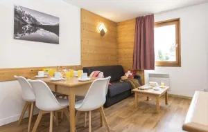 Image of 100m from resort center, swimming pool, parking, tv, ski locker, 26m², Saint Sorlin d'Arves