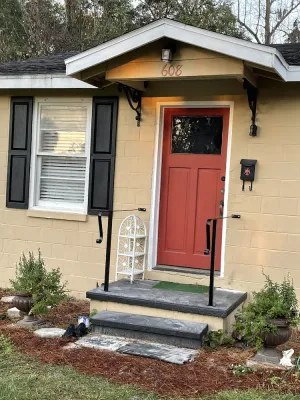 Image of Quaint rural downtown community close to springs, 3 rivers, biking & equestrian