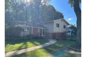 Image of Great location for nice 4 bedroom, 2.5 bath house