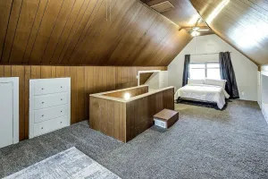 Image of Chic and comfy bungalow across from hospitals.