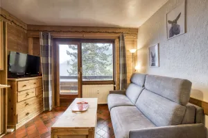 Image of Studio Apartment \"Lumineux La Tournette\" with Mountain View & Balcony