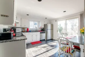 Image of Central AC Close to Beach Dog Friendly!