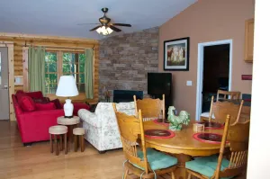 Image of Nicely Appointed Cabin in Scenic Setting. Family-friendly, Romantic Too!