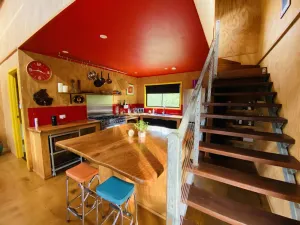 Image of Unique funky Arthouse ‘Franks Place’ Hunchy Valley