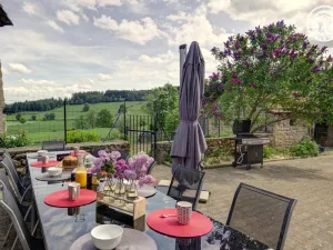 Image of Gîte de charme avec jardin et wifi à Chalmazel-Jeansagnière - FR-1-496-249